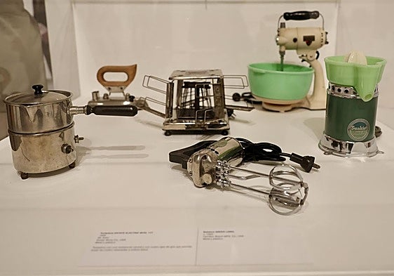 'La mecanización de la casa. Una historia del electrodoméstico', imágenes de la exposición