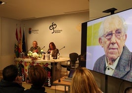 Los hijos de Gustavo Bueno en la inauguración de la sala.