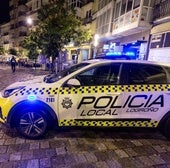 Imagen de una patrulla nocturna de la Policía Local.