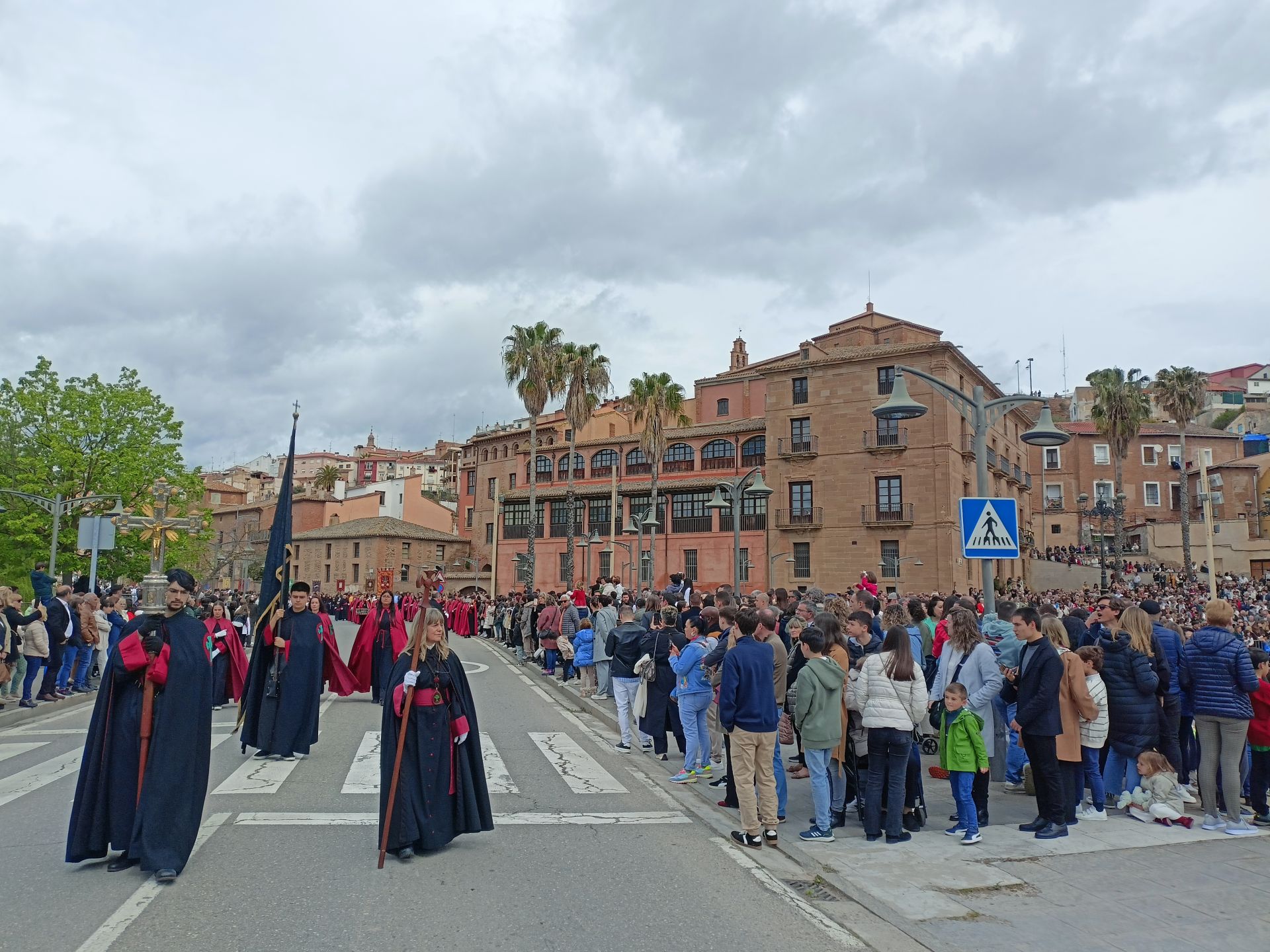 Imágenes del encuentro del Cristo Resucitado y la Virgen Gloriosa