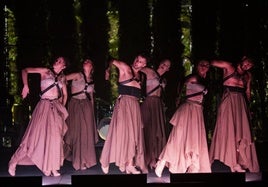 Cuerpo de baile de 'Jondo. Del primer llanto, del primer beso'.