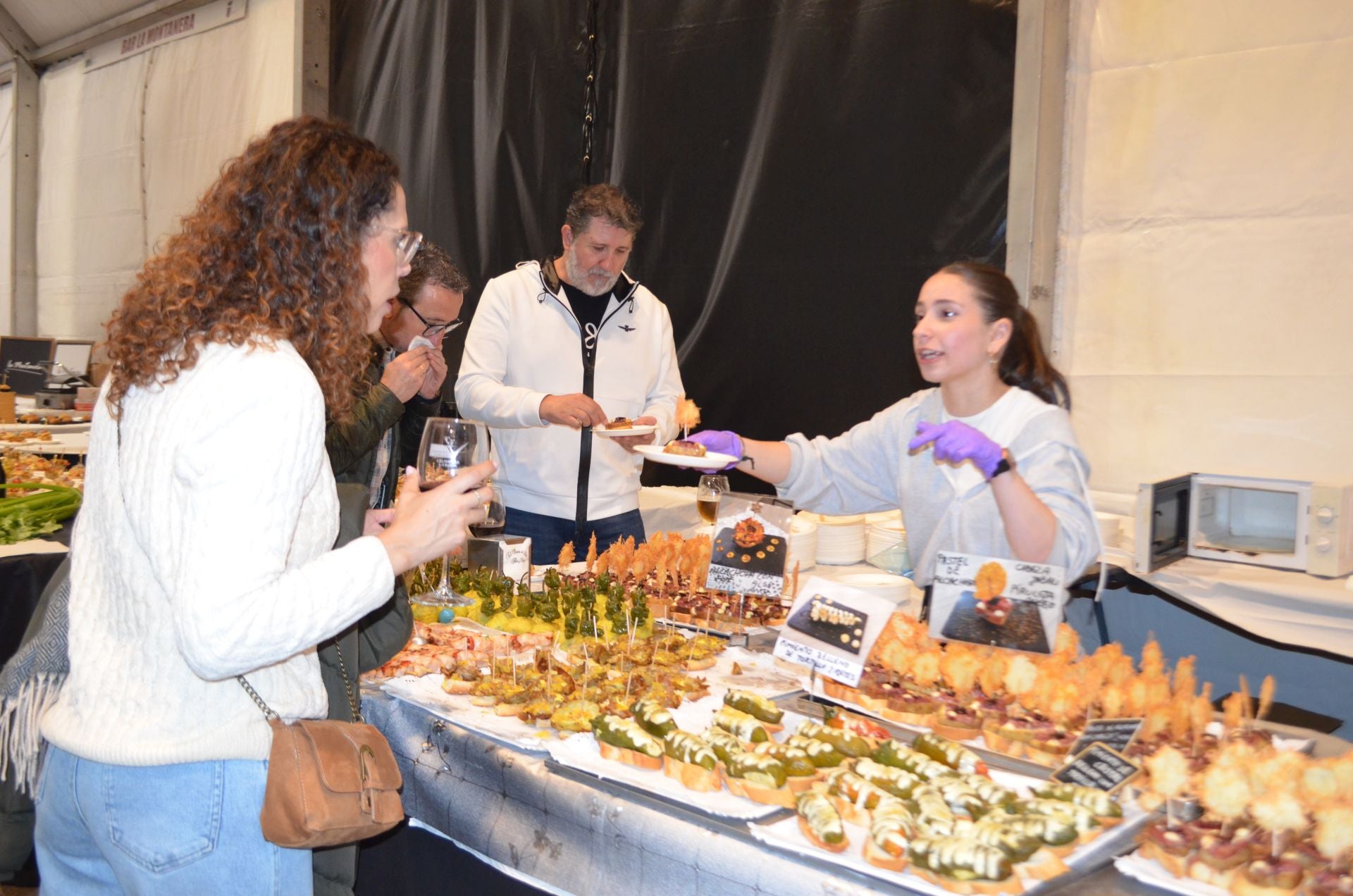 Las imágenes del &#039;Túnel del pincho&#039; de Calahorra