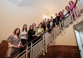 Foto de familia de los ganadores, finalistas y ateneístas, este viernes en el Círculo Logroñés.