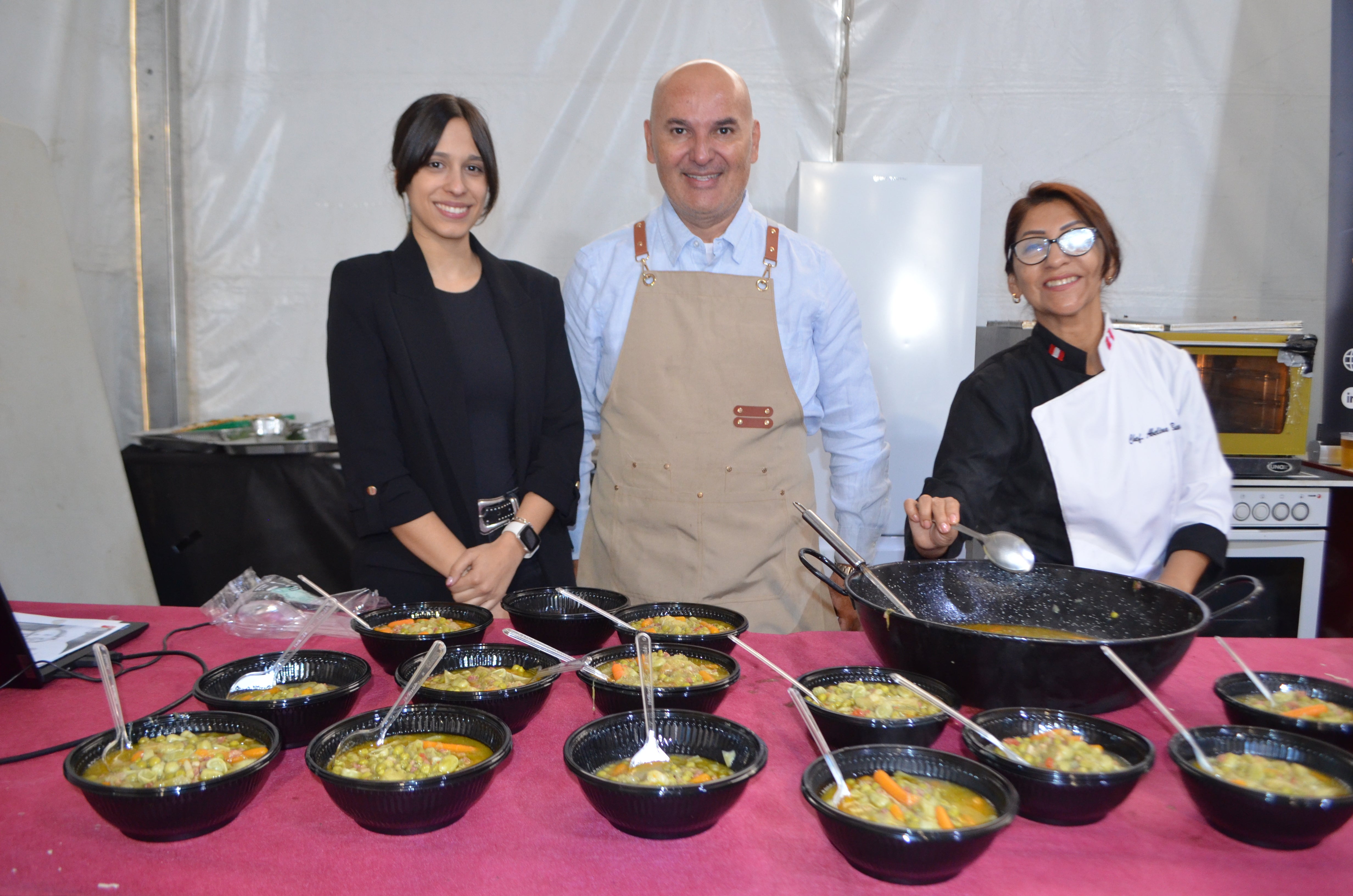 La mejor cara de las Jornadas Gastronómicas de la Verdura en la carpa del Silo