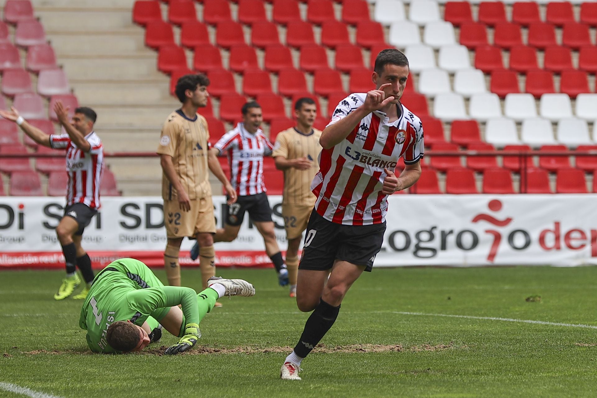 Alegría en la SDL por la victoria ante el Eibar