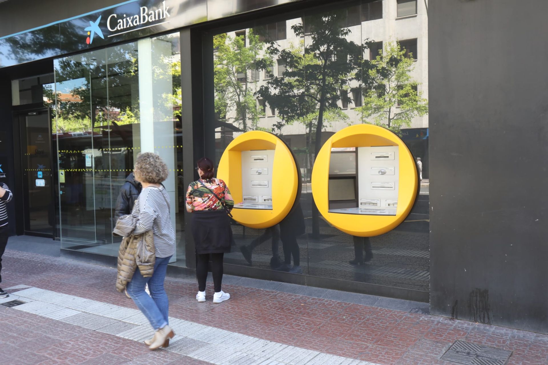 Bares, comercios, bancos y oficinas de Logroño, cerrados por el apagón