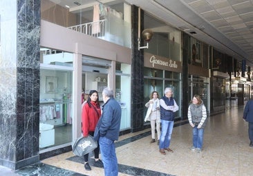 FOTOS: Bares, comercios, bancos y oficinas de Logroño, cerrados por el apagón