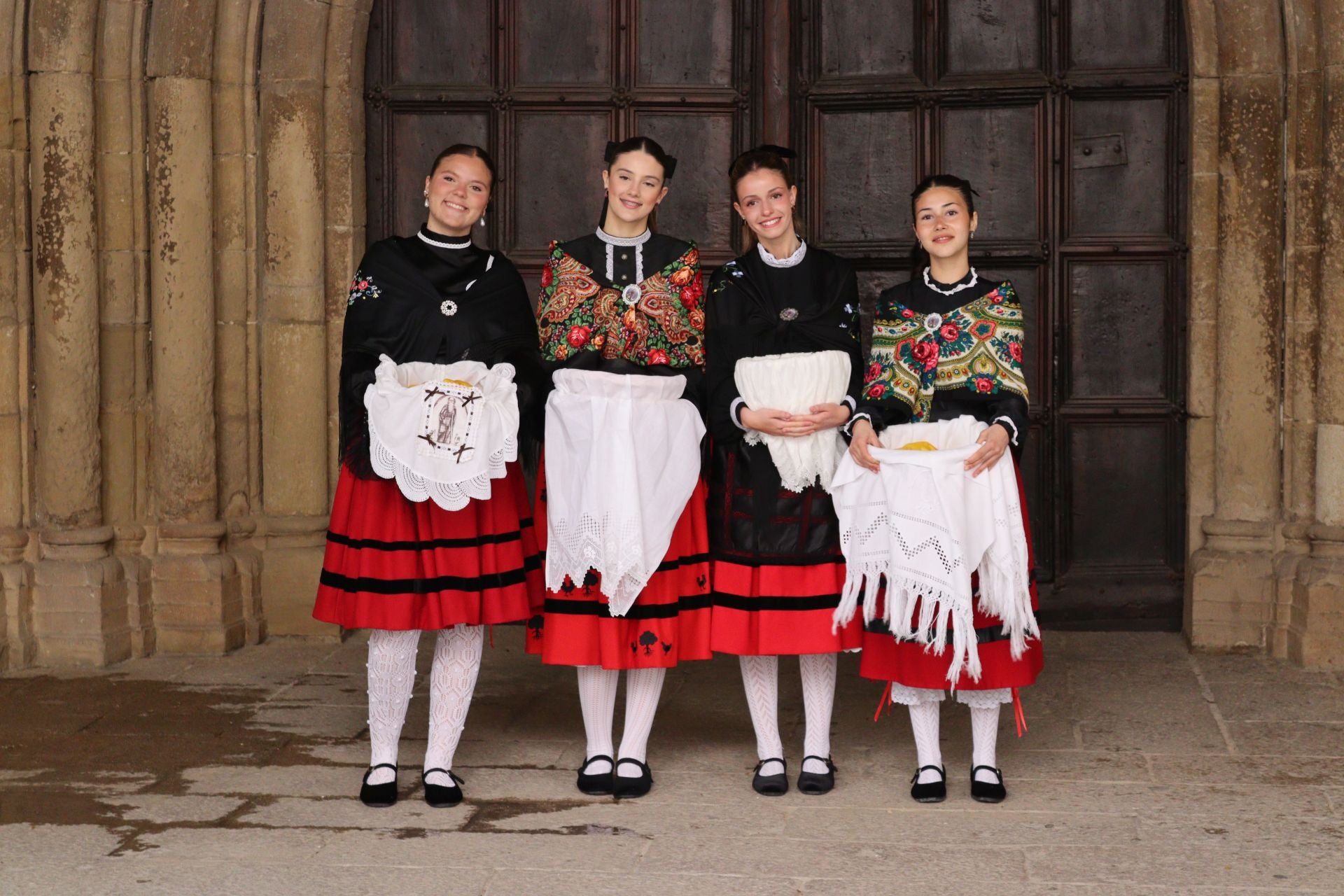 Las imágenes del reparto de panes en Santo Domingo