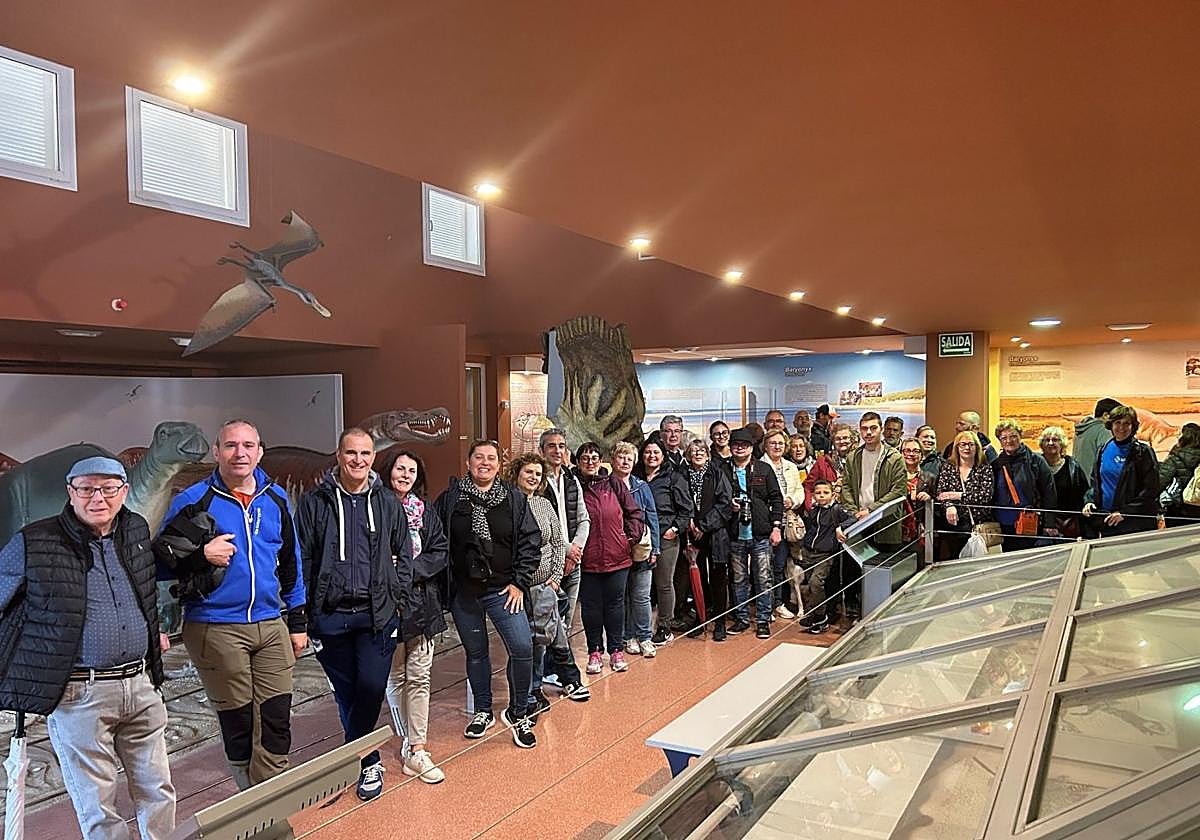 Vecinos de Izon, en el Alhama Linares