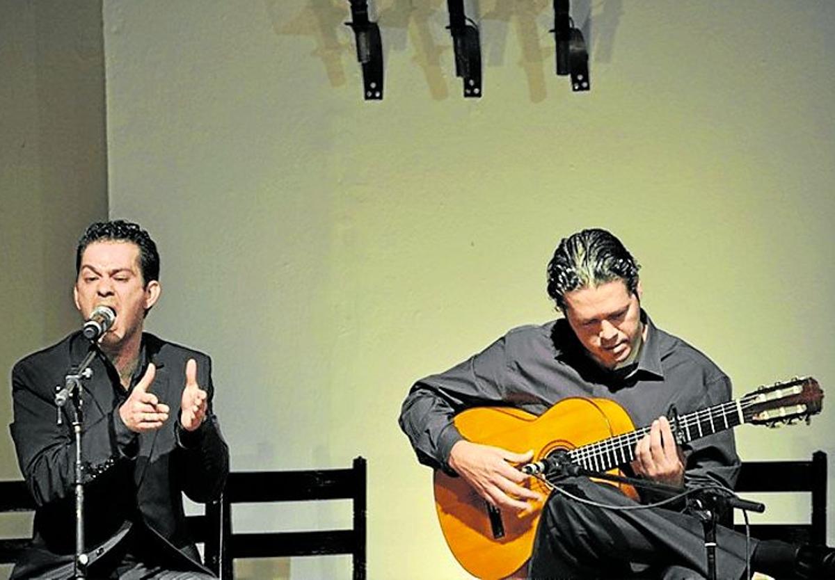 Raúl Montesinos y Antonio Carrión abren el VIII Mayo Flamenco