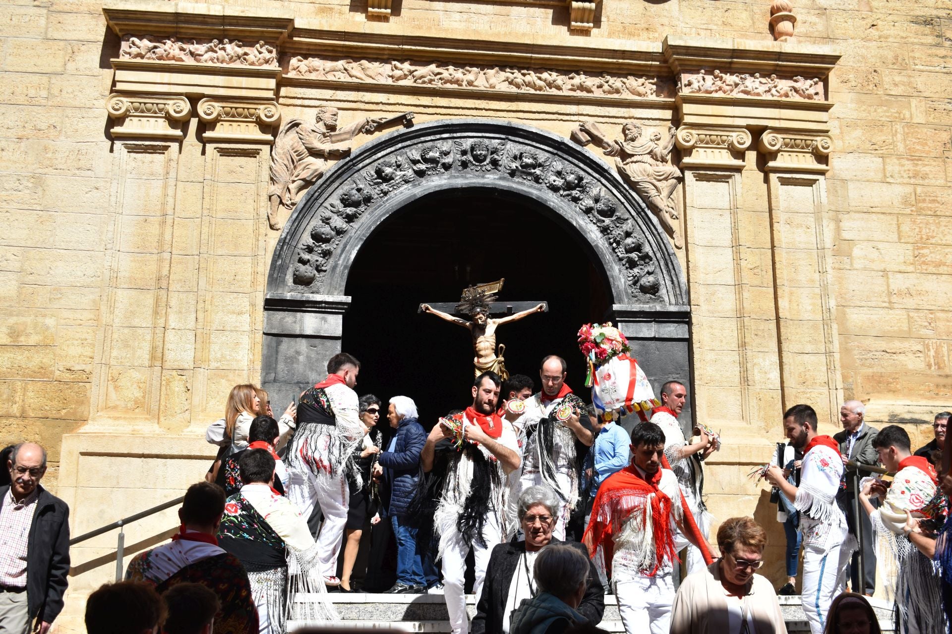 El Cristo del Perdón recorre Cervera diez años después