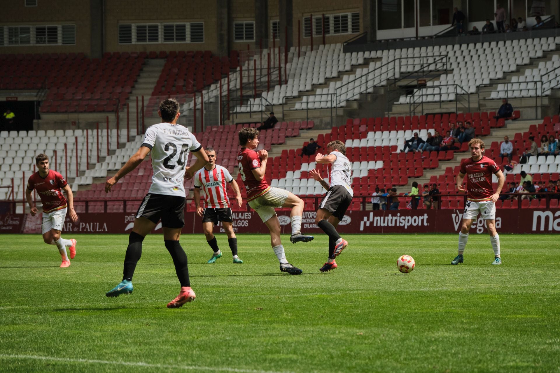 Imágenes de la victoria blanquirroja