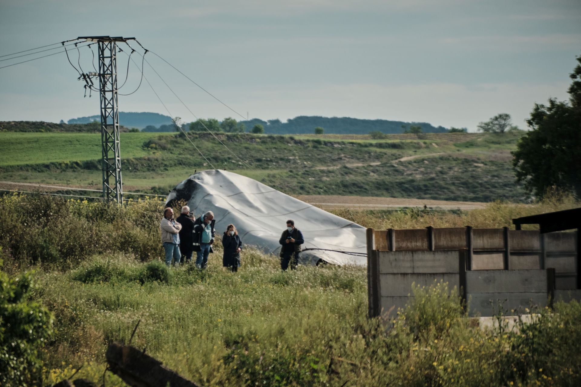 Incendio de madrugada en una fábrica de resinas de Oyón