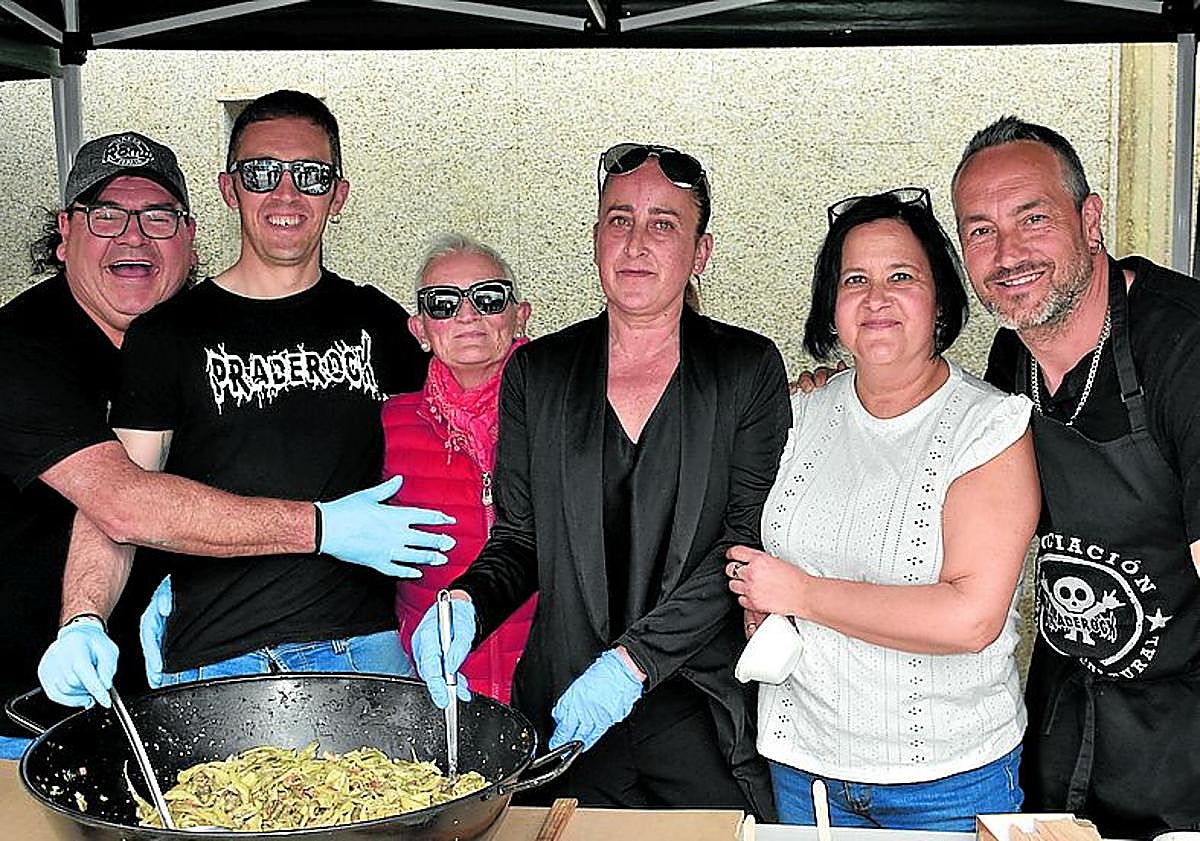 Imagen principal - El mercado pone el broche de oro a la feria Fungitur