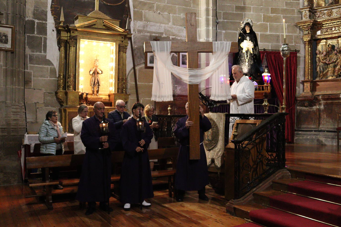 Las imágenes de la celebración de la Exaltación de la Santa Cruz