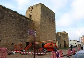 Obras en el torreón número 12 de las murallas durante el mes de noviembre, en una imagen de archivo.