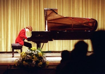 Piano de cola del auditorio municipal de Logroño en una imagen de archivo.