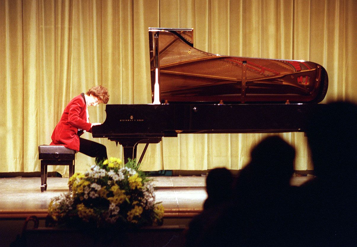 El cobro por usar el piano del auditorio de Logroño en actos benéficos y gratuitos trae cola