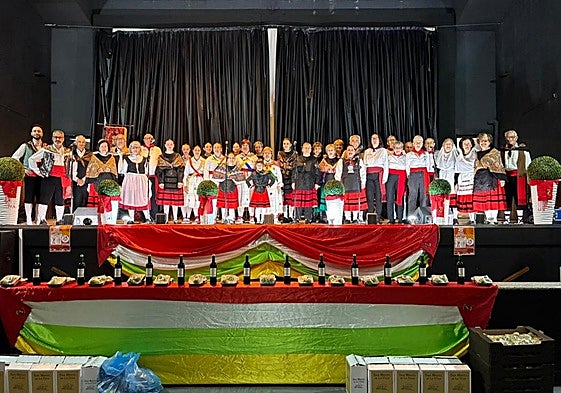 Festival de Escuelas de Jotas de La Rioja, ayer en Rincón.