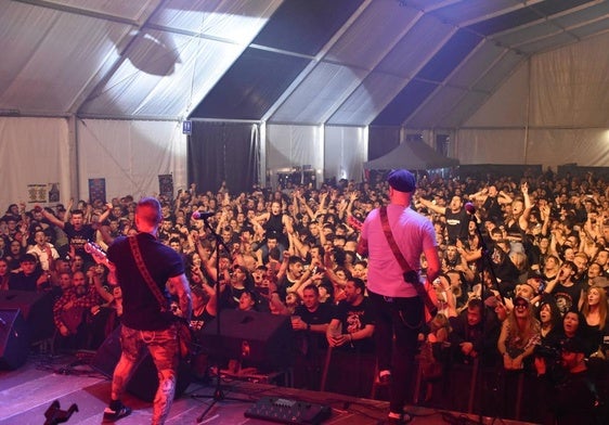 Un numeroso público asistió a la primera jornada del Kalagurrirock de Calahorra.