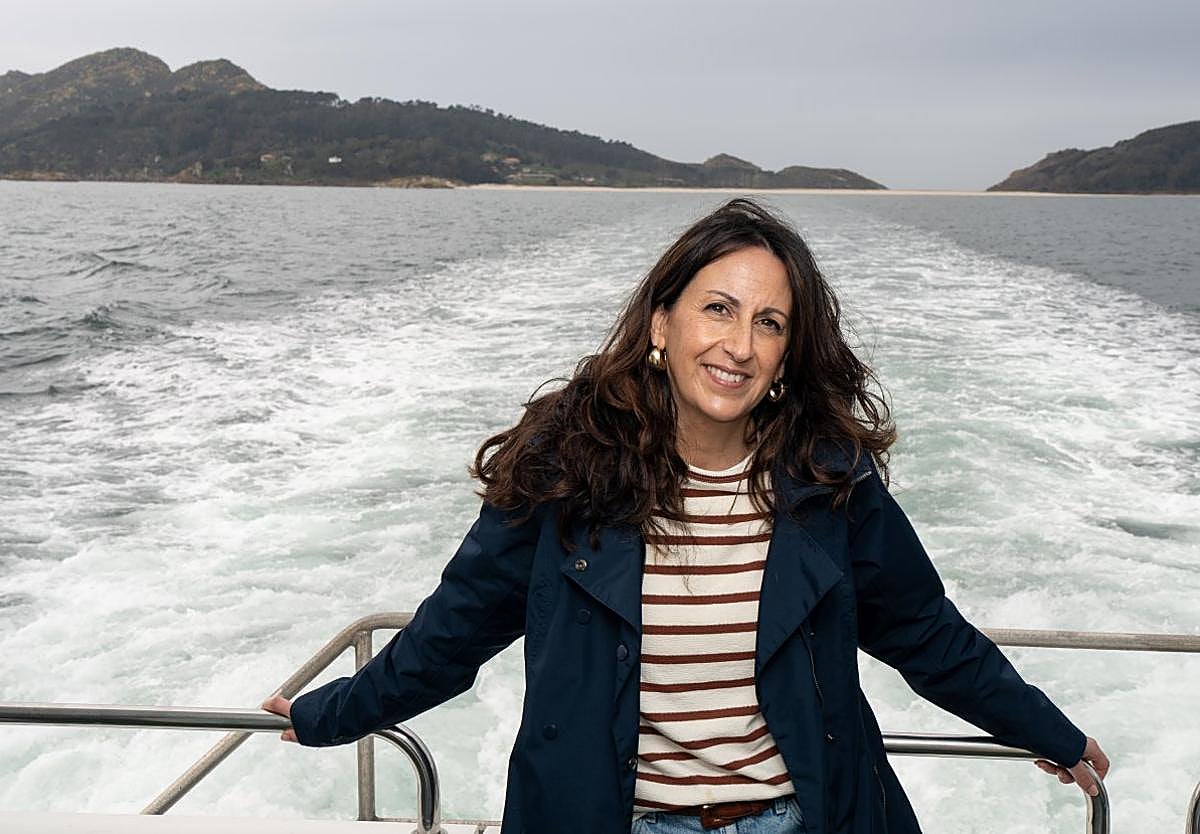 La escritora viguesa María Oruña, autora de la saga 'Puerto escondido' entre otros exitosos títulos.