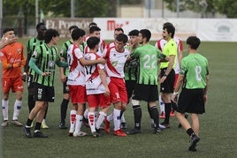 Imagen del partido entre Tedeón y Casalarreina, que se jugó el 27 de abril. Ambos equipos han descendido a Regional.