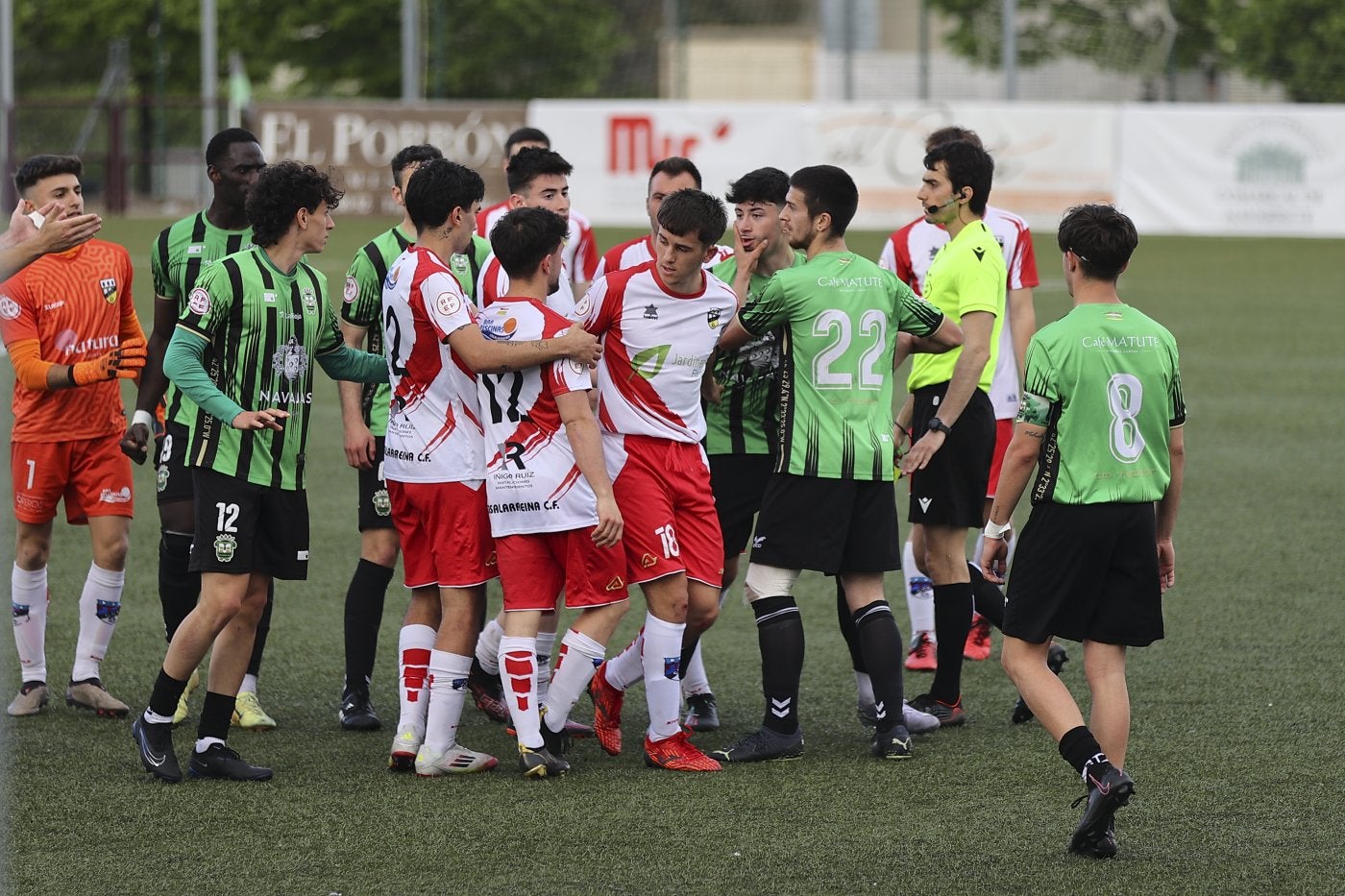 Imagen del partido entre Tedeón y Casalarreina, que se jugó el 27 de abril. Ambos equipos han descendido a Regional.