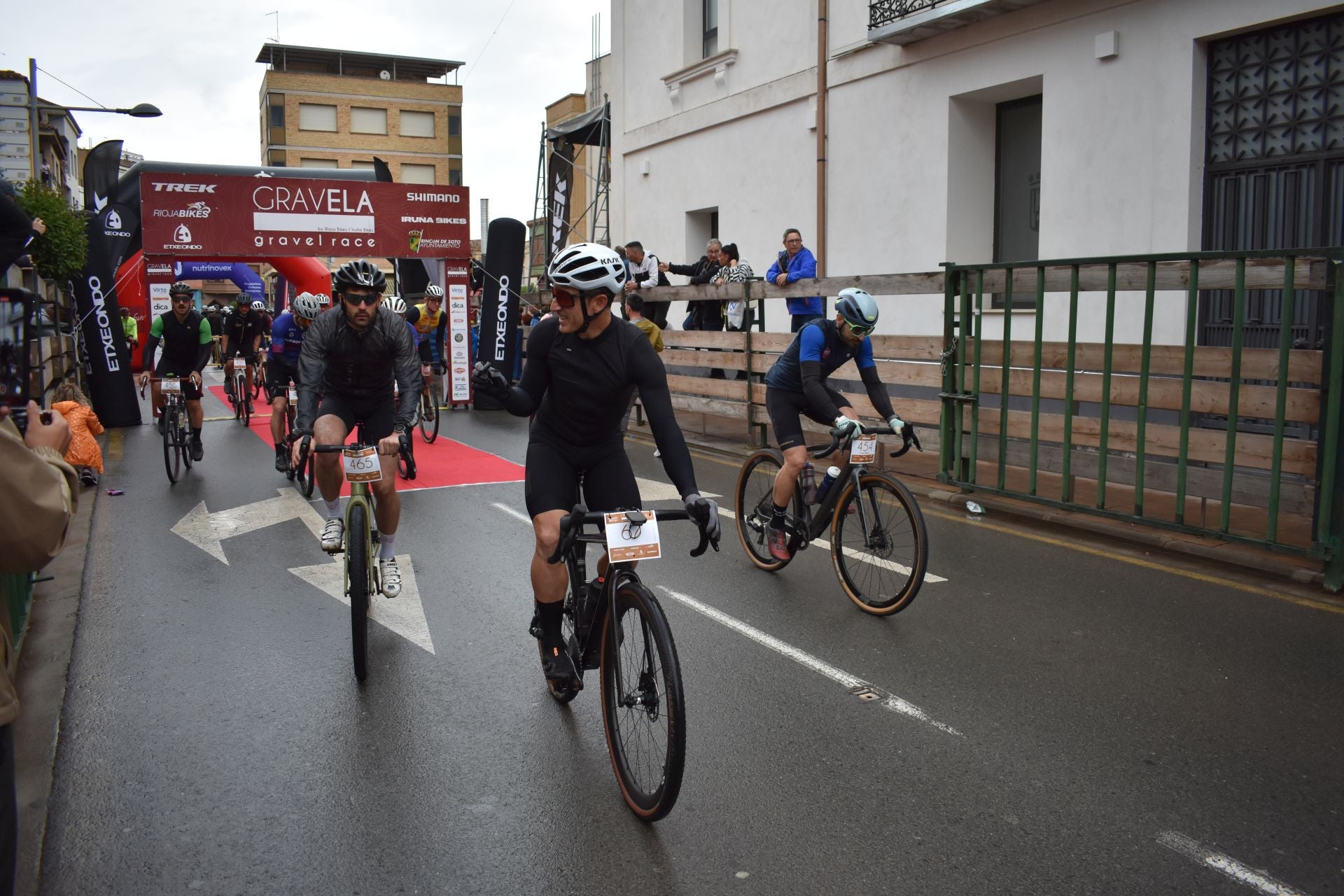 Las imágenes de la carrera solidaria GravELA