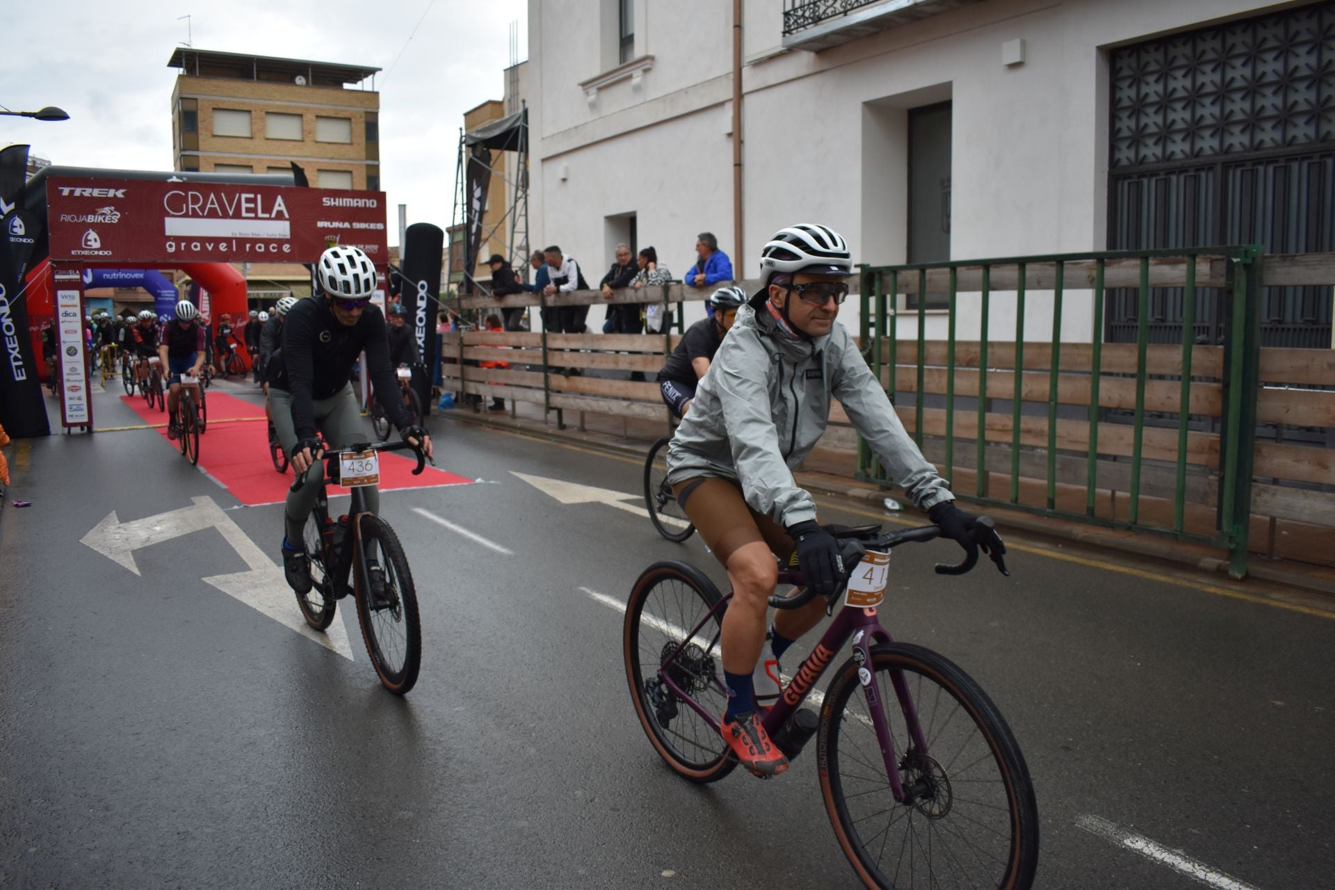 Las imágenes de la carrera solidaria GravELA