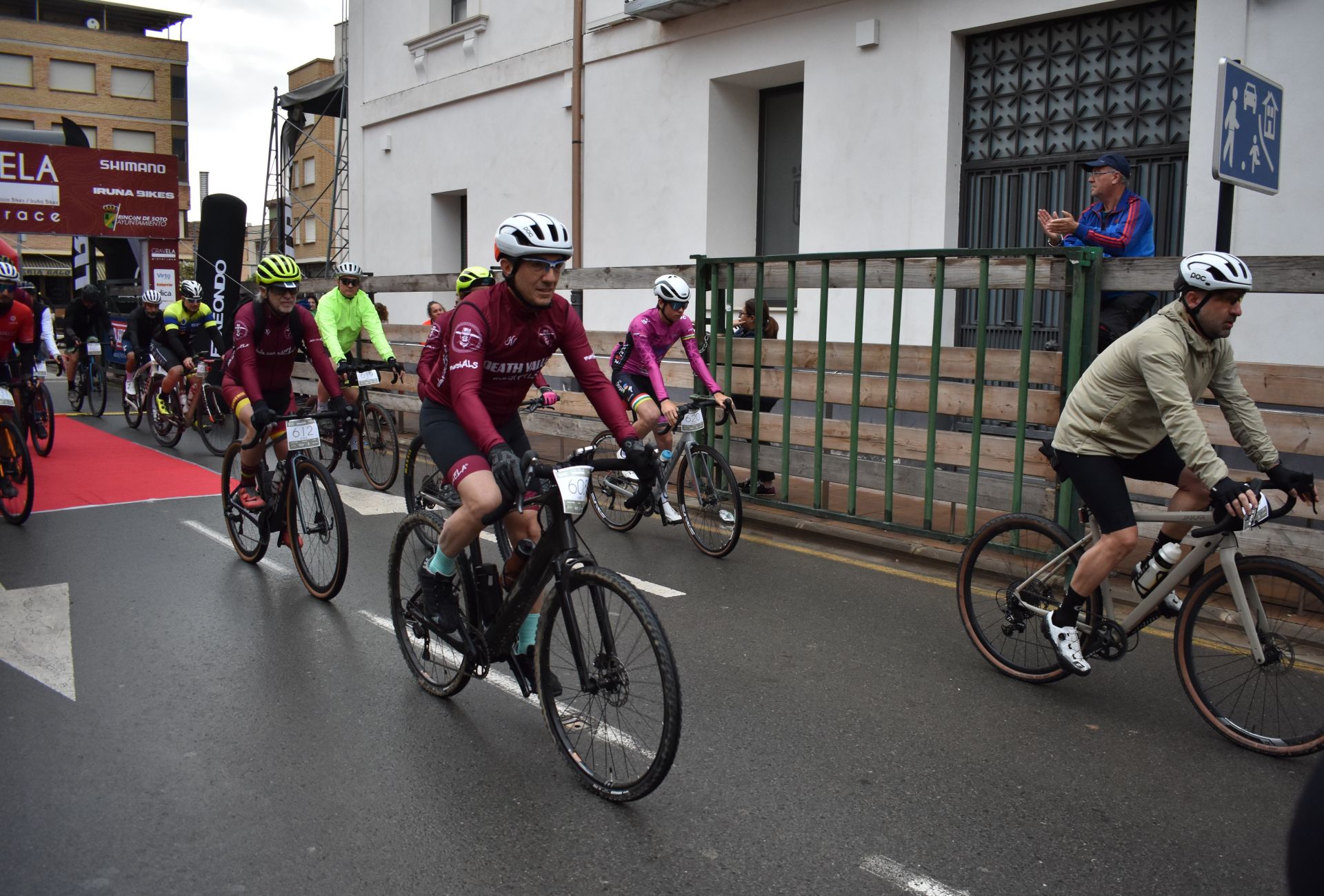 Las imágenes de la carrera solidaria GravELA