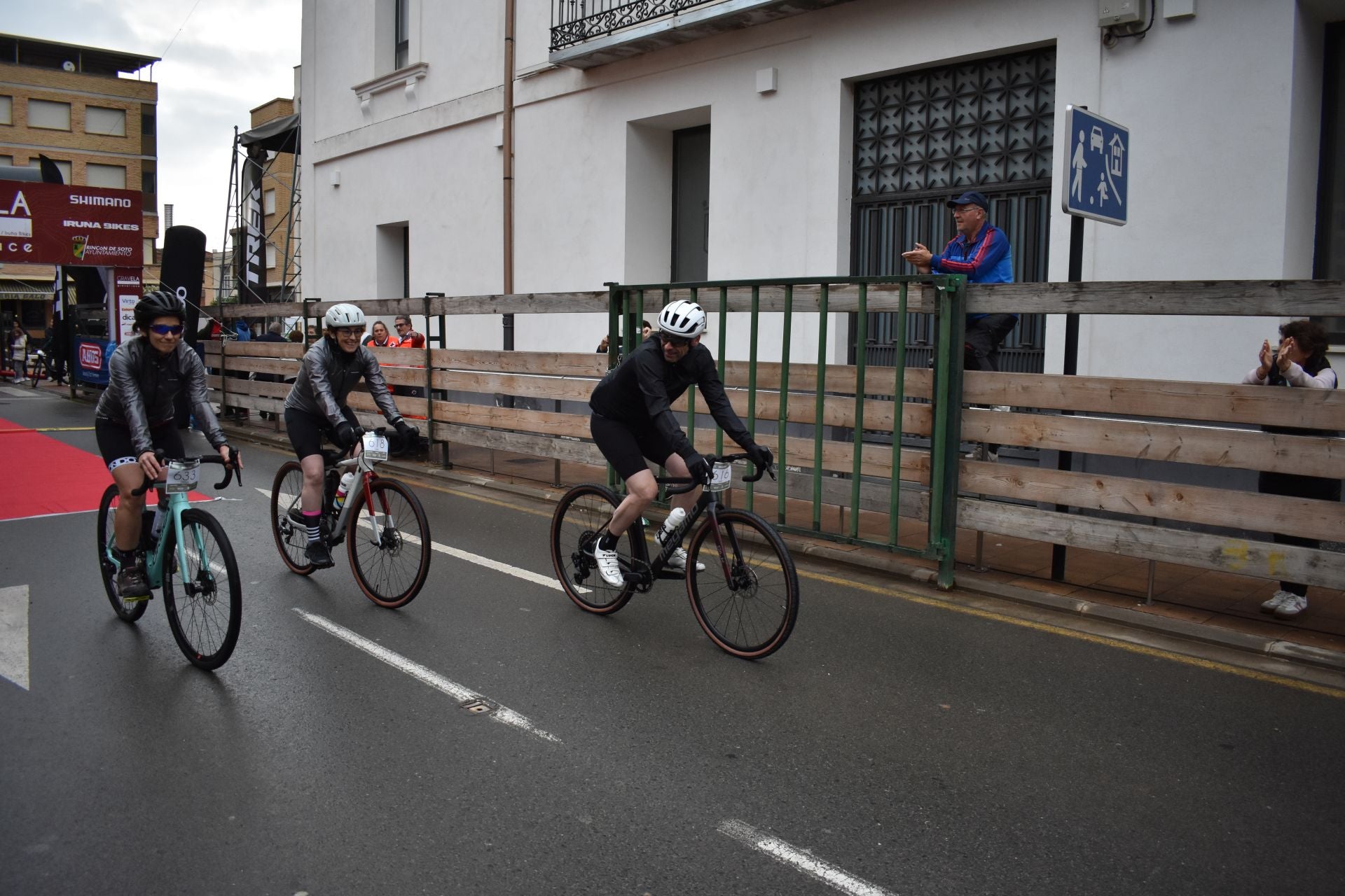 Las imágenes de la carrera solidaria GravELA