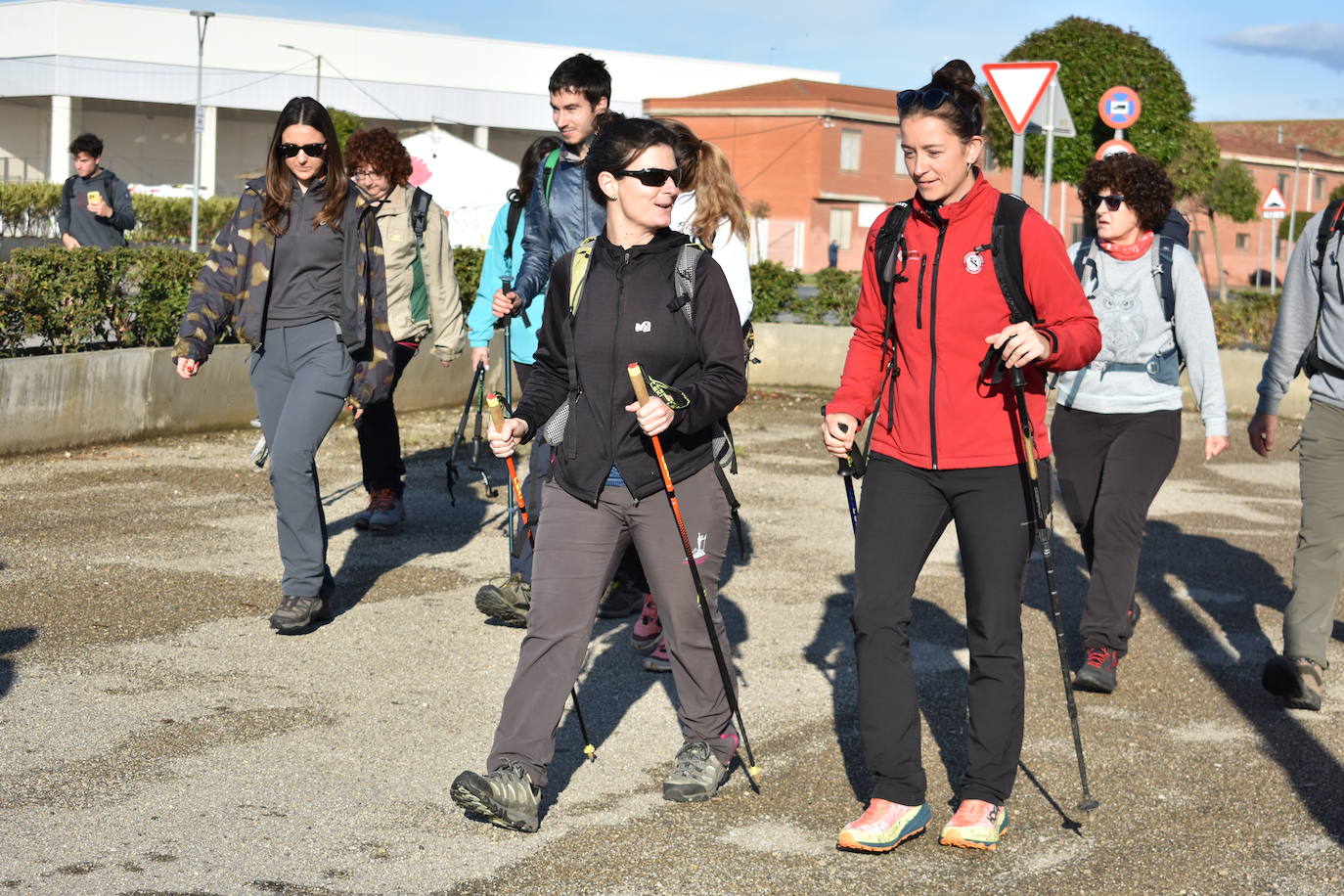 Las imágenes de la marcha senderista en Pradejón