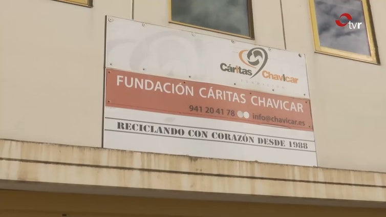 Mujer, de entre 30 y 52 años y nacida fuera de España
