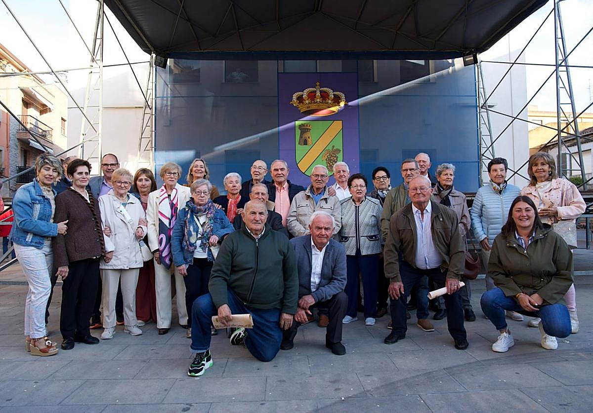 Mayores de 80 años de Rincón de Soto homenajeados por San Isidro y autoridades.