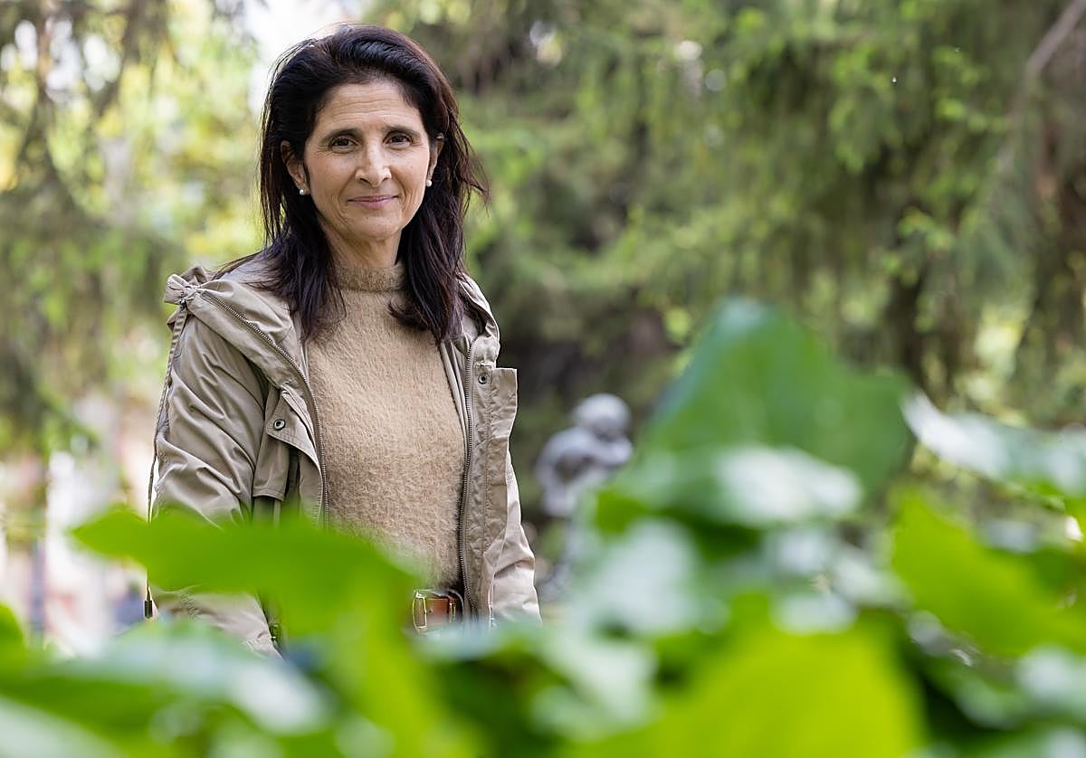 Magdalena Pérez Trenado, el viernes junto a los jardines del Instituto Sagasta, en la capital riojana.