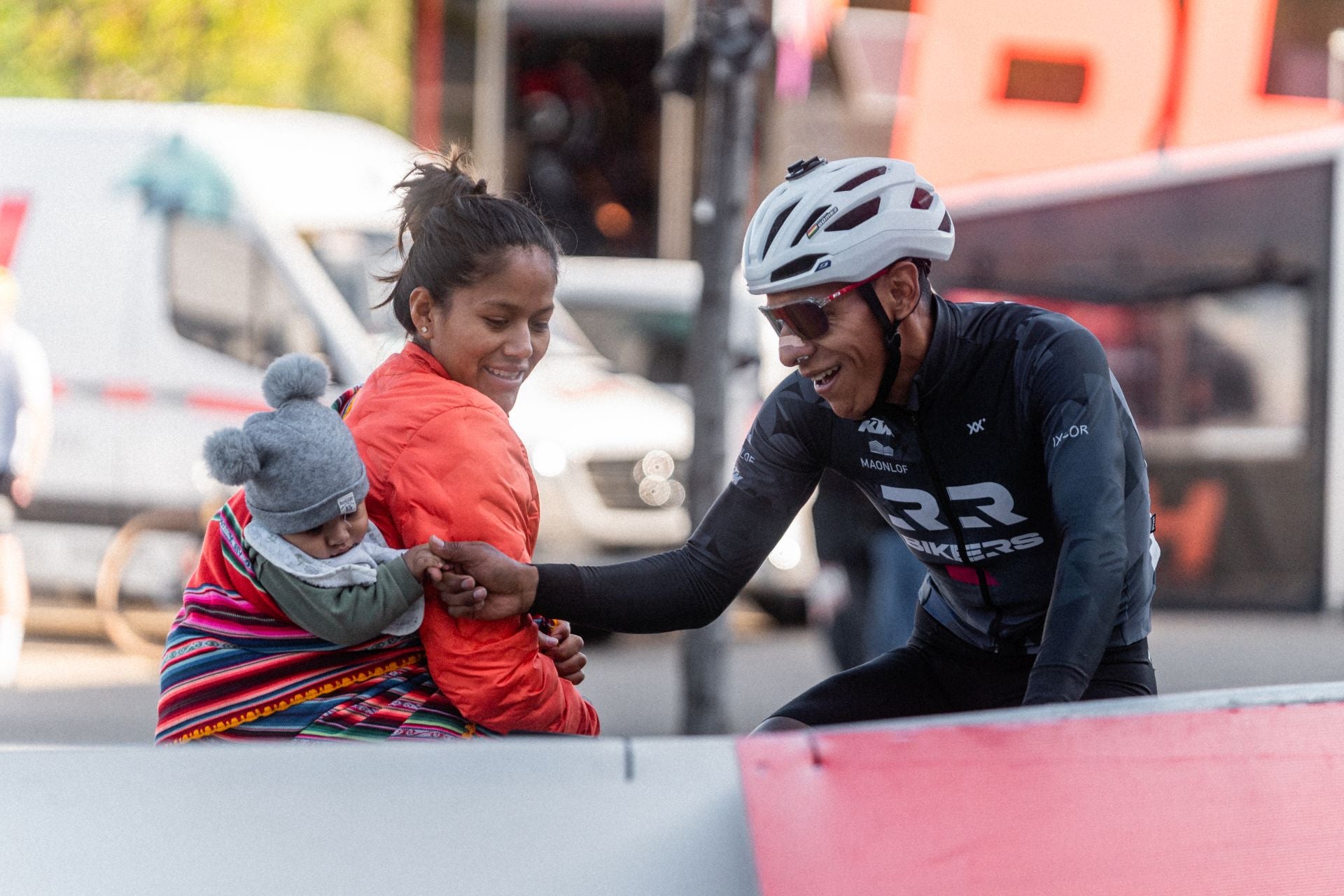 La salida y los podios de la segunda etapa de La Rioja Bike Race 2025