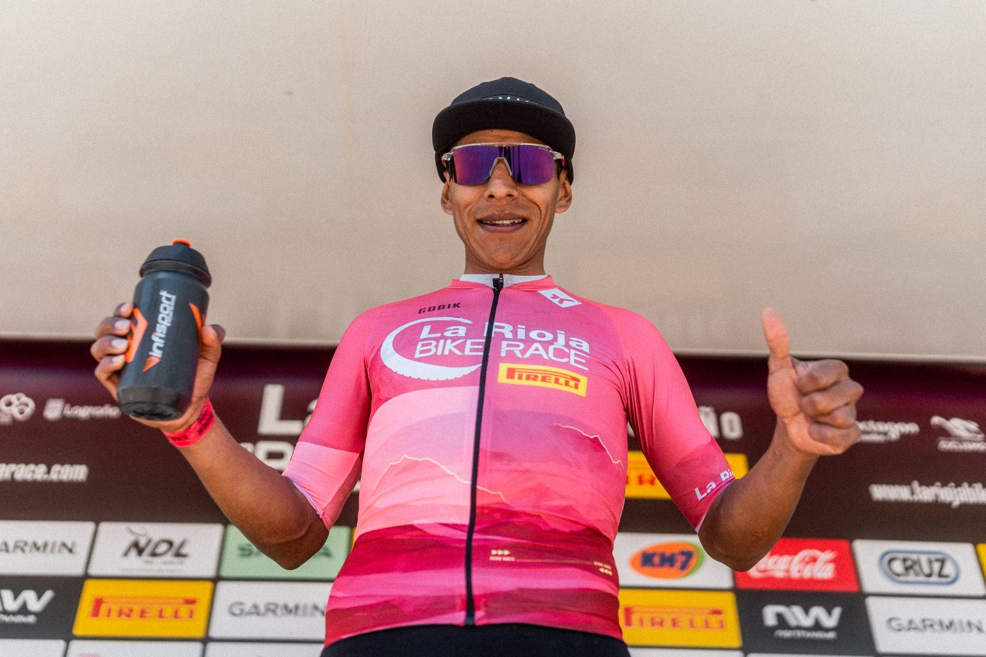 La salida y los podios de la segunda etapa de La Rioja Bike Race 2025