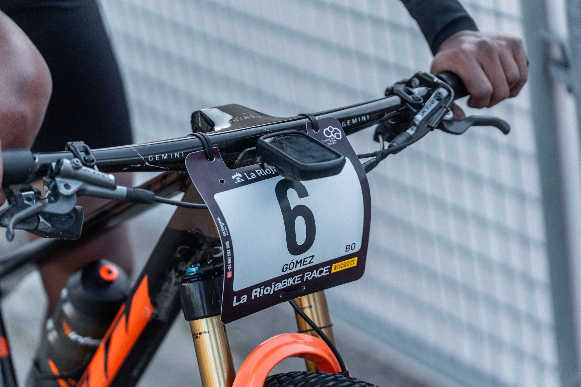 La salida y los podios de la segunda etapa de La Rioja Bike Race 2025