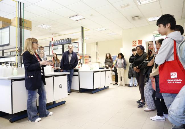 Recibimiento en la Facultad de Ciencia y Tecnología.