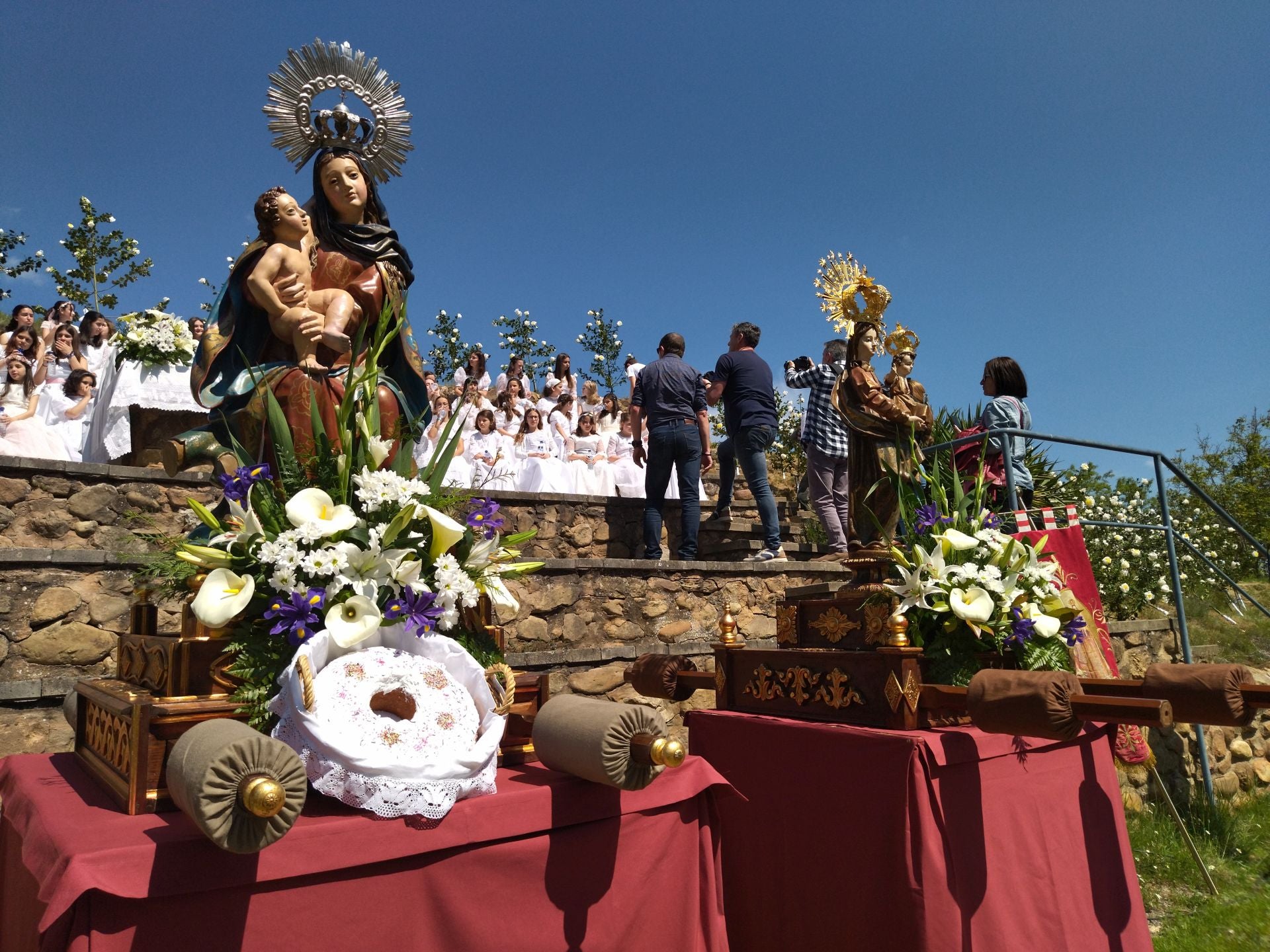 Las imágenes de la procesión de las Doncellas de Sorzano