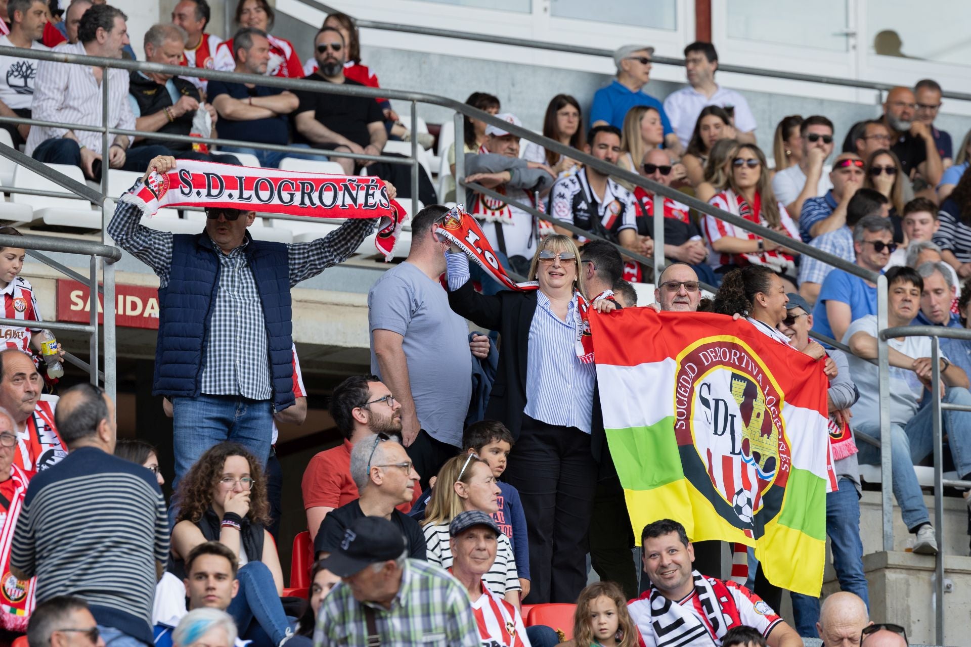 El partido SD Logroñés-Estepona en Las Gaunas