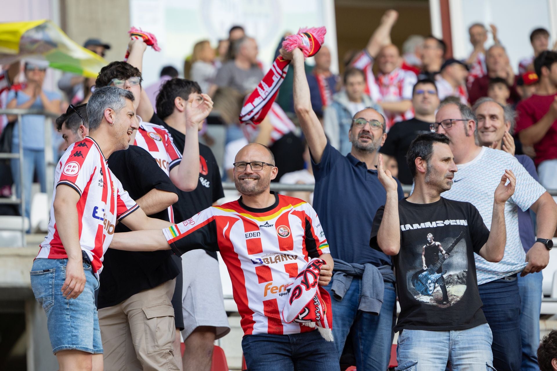 El partido SD Logroñés-Estepona en Las Gaunas