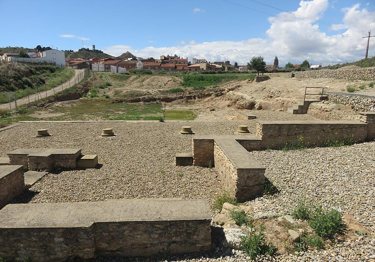 El proyecto contempla reproducir parte del templo y la piscina sagrada, ejes del yacimiento.