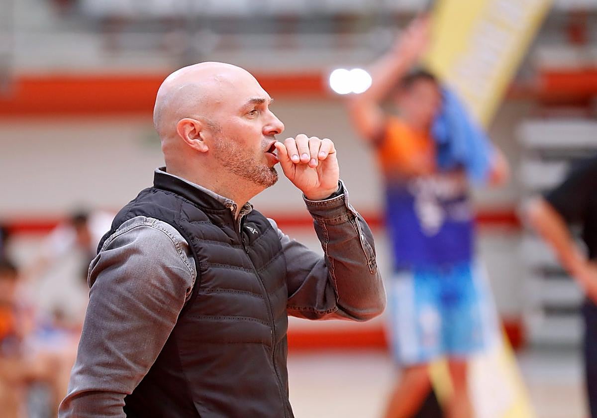 Nacho Arbués, técnico del Cocinas.com. /