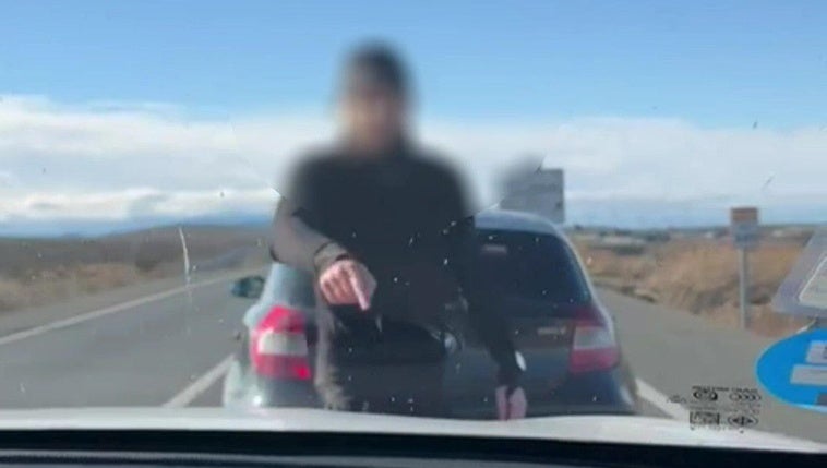 Investigado por conducir de forma temeraria y amenazar a otro vehículo en la N-232, en Alfaro