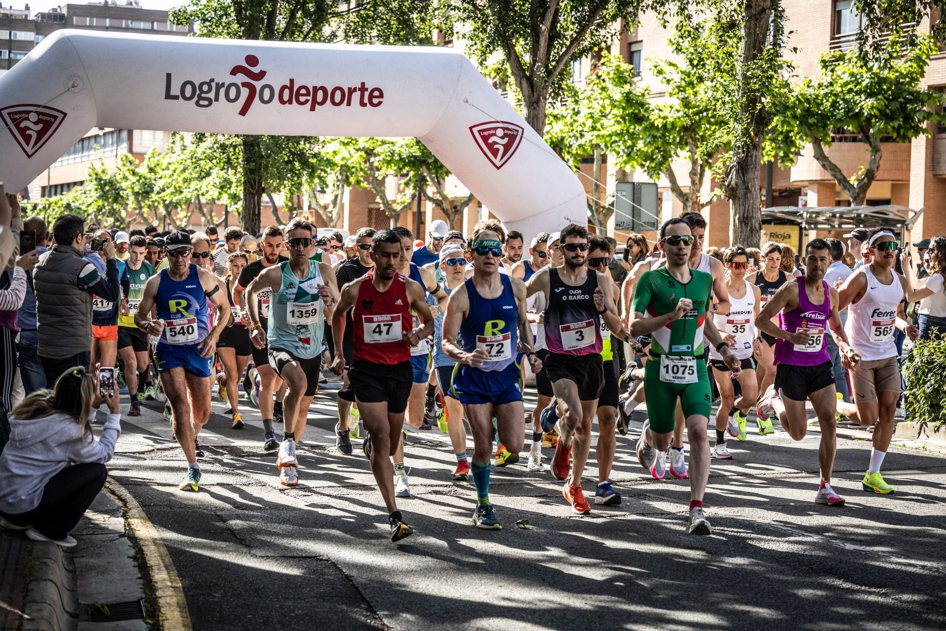 Las imágenes de la salida y la carrera de la Media Maratón de La Rioja