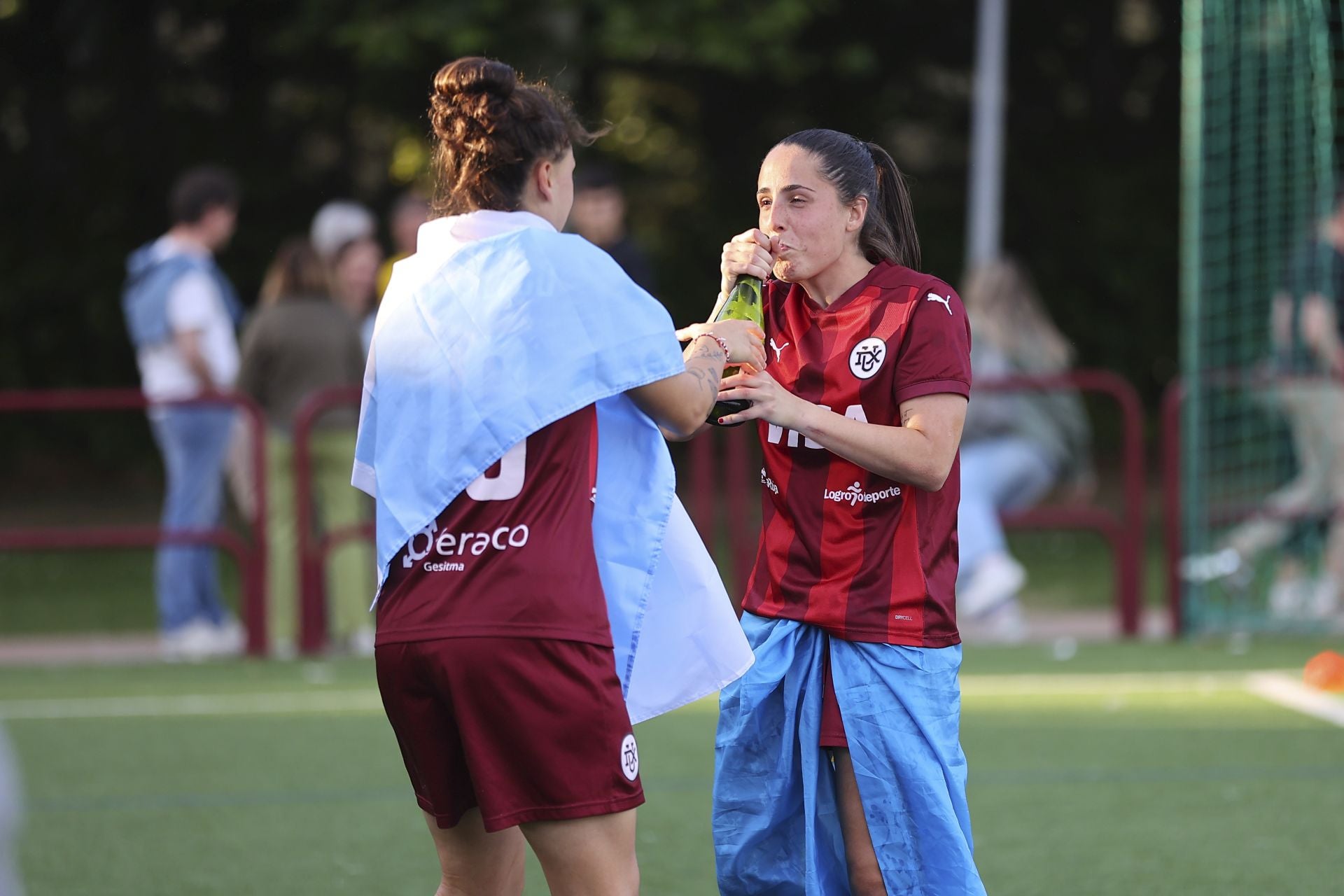 Explosión de alegría por el ascenso del DUX