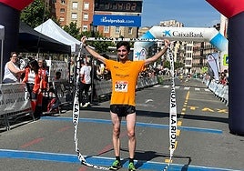 Iván Asensio, ganador de la Media Maratón.