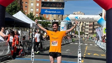 Iván Asensio, ganador de la Media Maratón.