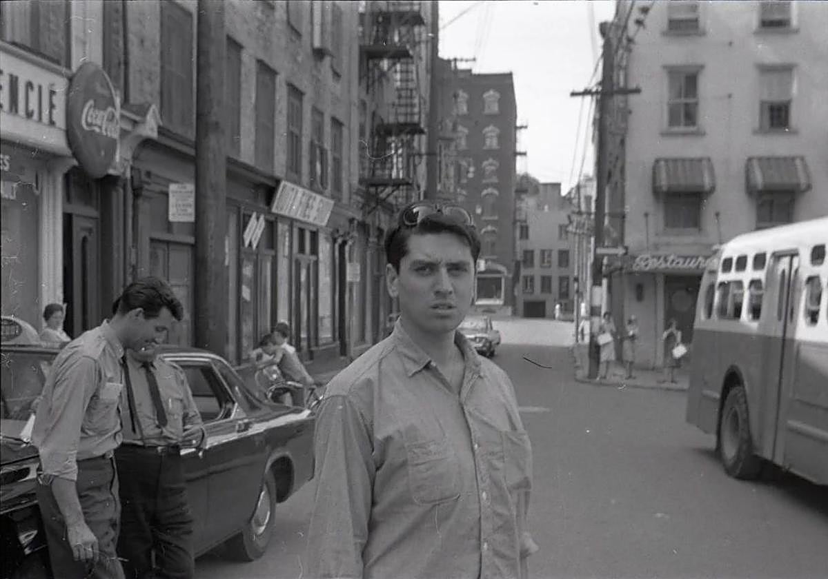 Un joven Iván Zulueta, en Nueva York en 1964.